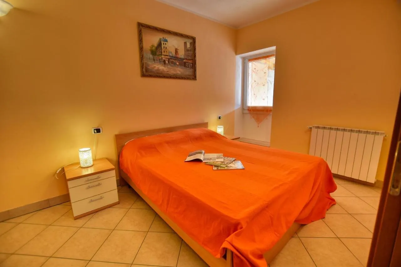 Roberto 2-Bedroom Apartment Acquaseria