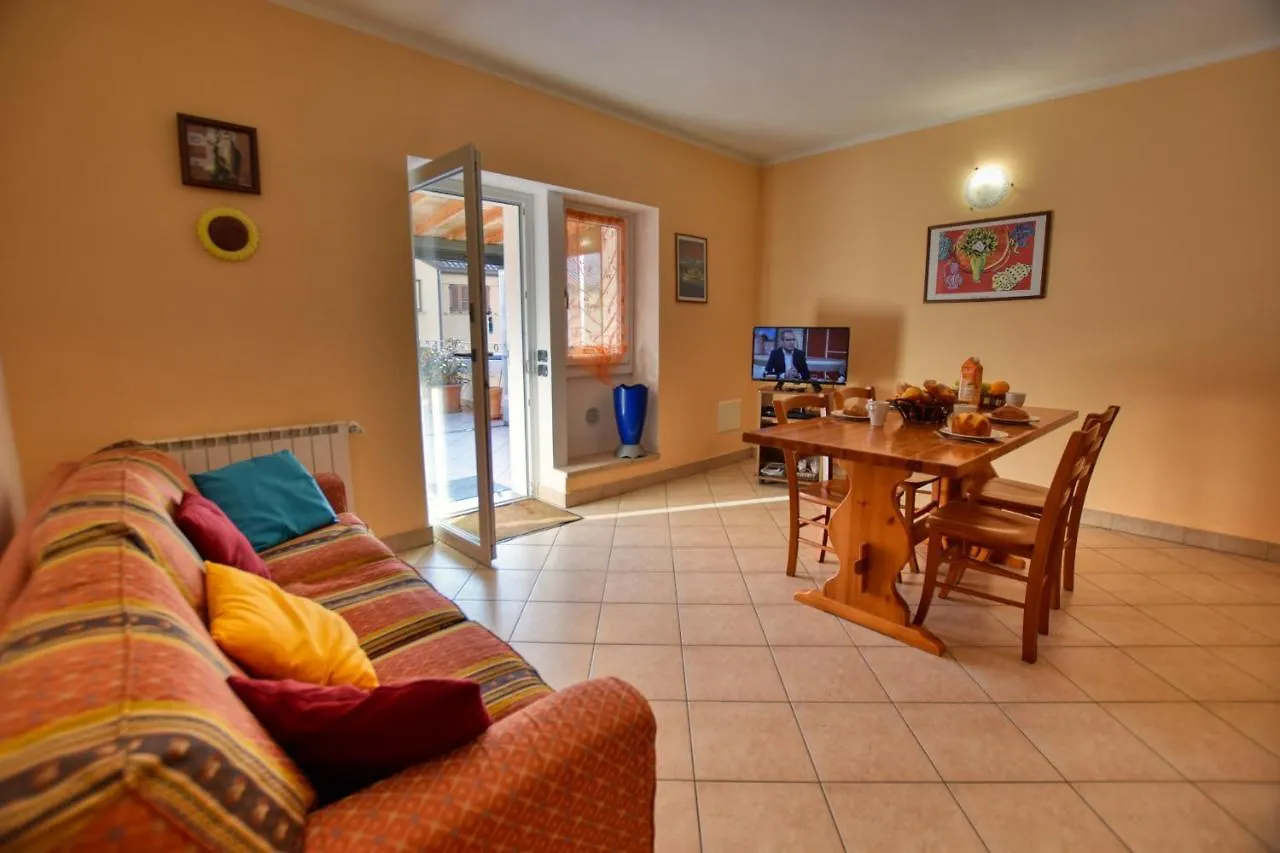 Roberto 2-Bedroom Apartment Acquaseria
