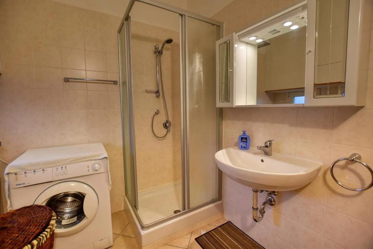 Roberto 2-Bedroom Apartment Acquaseria 0*,